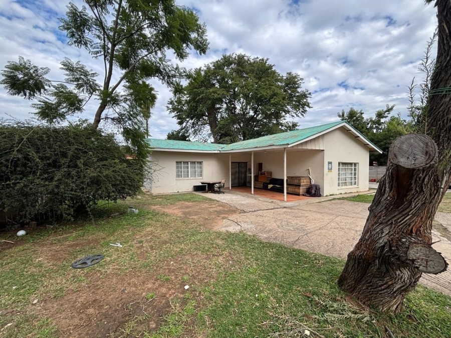 3 Bedroom Property for Sale in Oos Einde North West